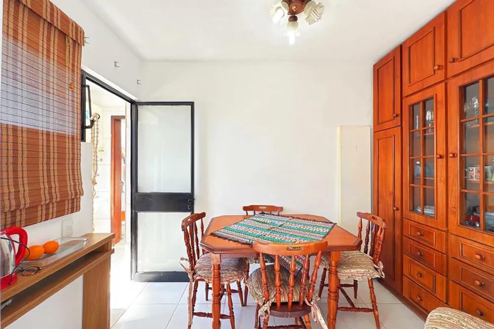 Apartamento para venda no bairro Menino Deus em Porto Alegre