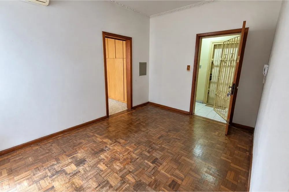 Apartamento para venda no bairro Santo Antônio em Porto Alegre