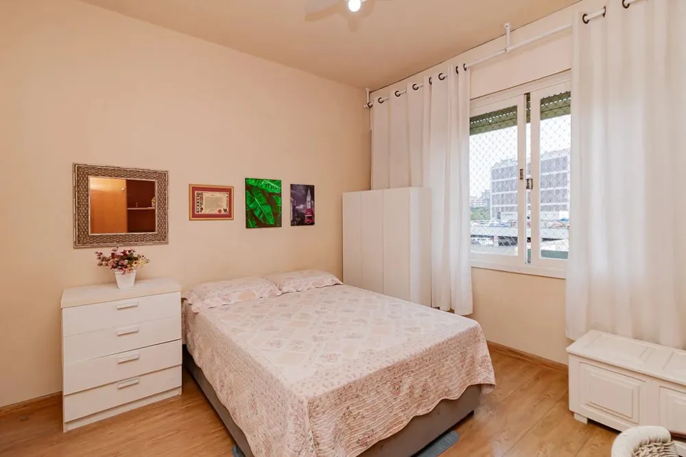 Apartamento para venda no bairro Centro Histórico em Porto Alegre