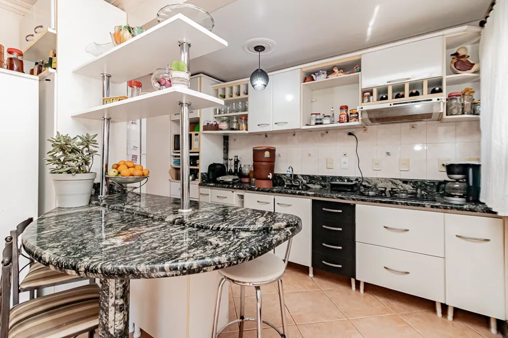Casa para venda no bairro Jardim Itu Sabará em Porto Alegre