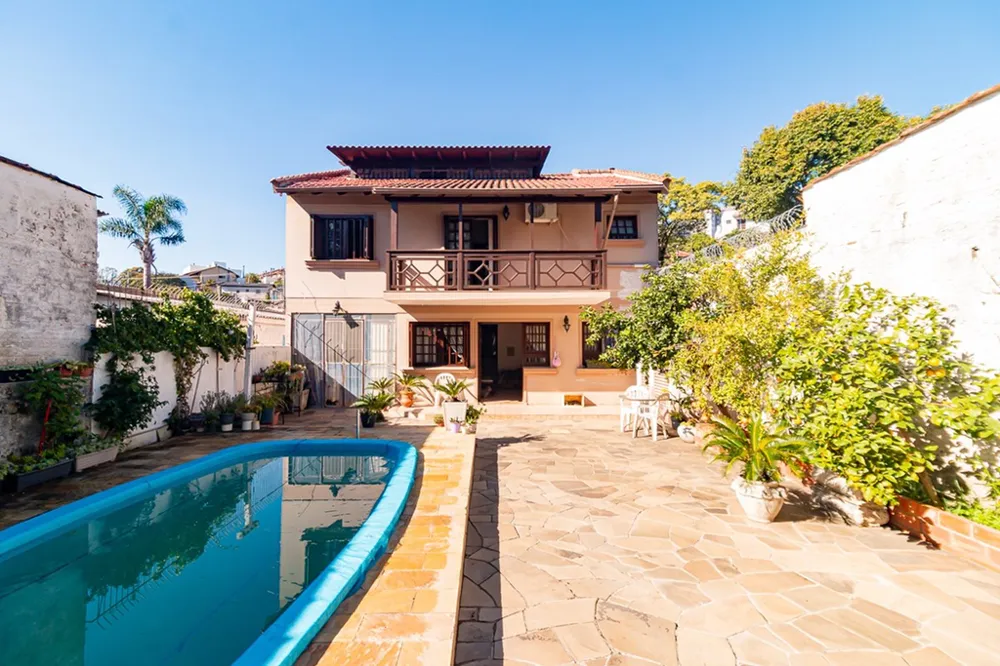 Casa para venda no bairro Jardim Itu Sabará em Porto Alegre