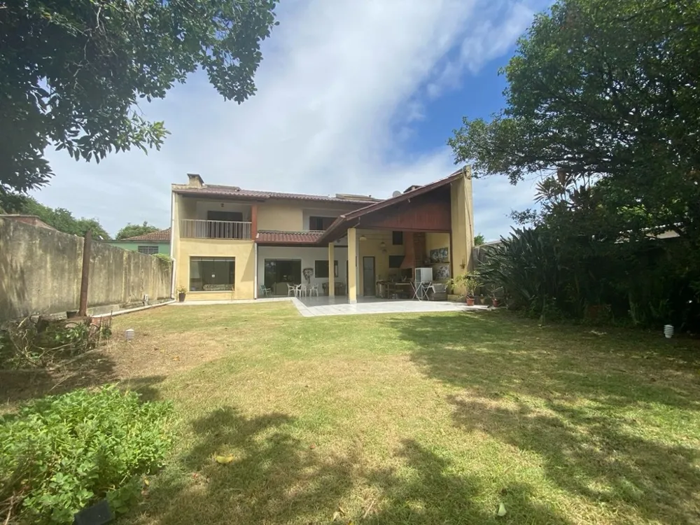 Casa para venda no bairro Jardim do Salso em Porto Alegre
