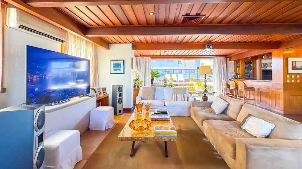 Cobertura Duplex para venda no bairro Petrópolis em Porto Alegre