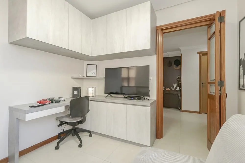 Apartamento para venda no bairro Passo da Areia em Porto Alegre