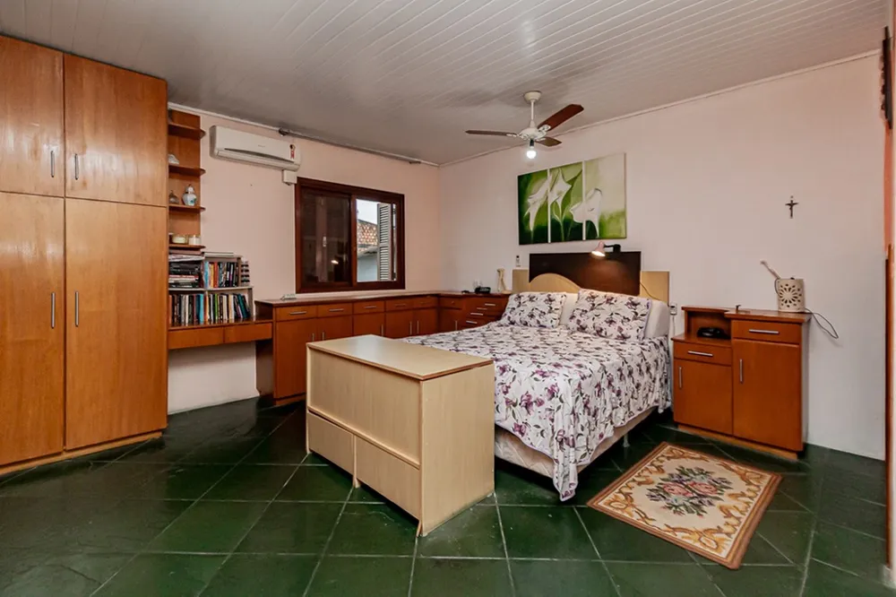 Casa para venda no bairro Vila Ipiranga em Porto Alegre