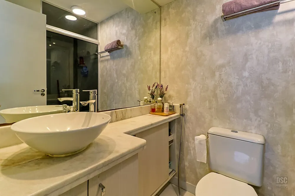 Apartamento para venda no bairro Vila Ipiranga em Porto Alegre
