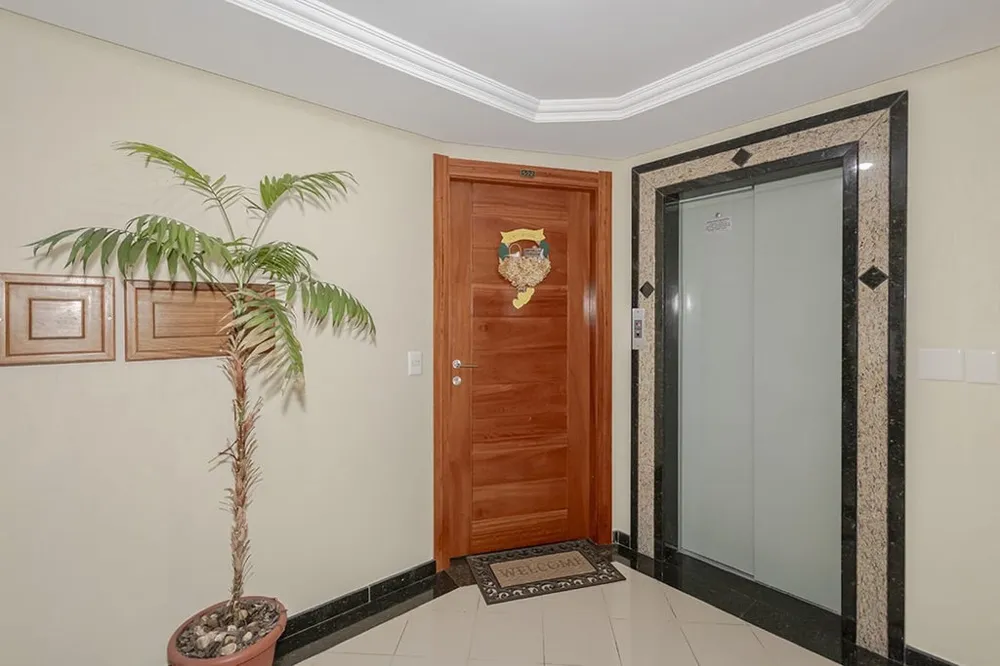 Apartamento para venda no bairro Passo da Areia em Porto Alegre