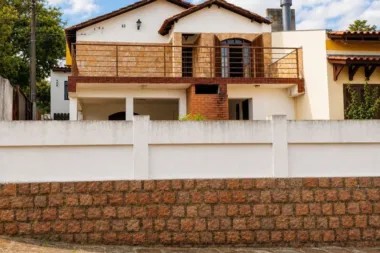 Casa para venda no bairro Partenon em Porto Alegre