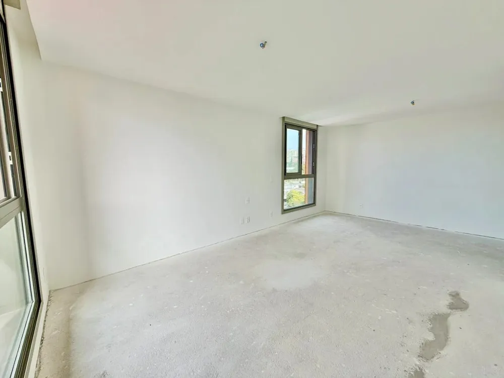 Apartamento para venda no bairro Três Figueiras em Porto Alegre