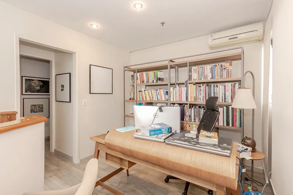 Sala para venda no bairro Moinhos de Vento em Porto Alegre