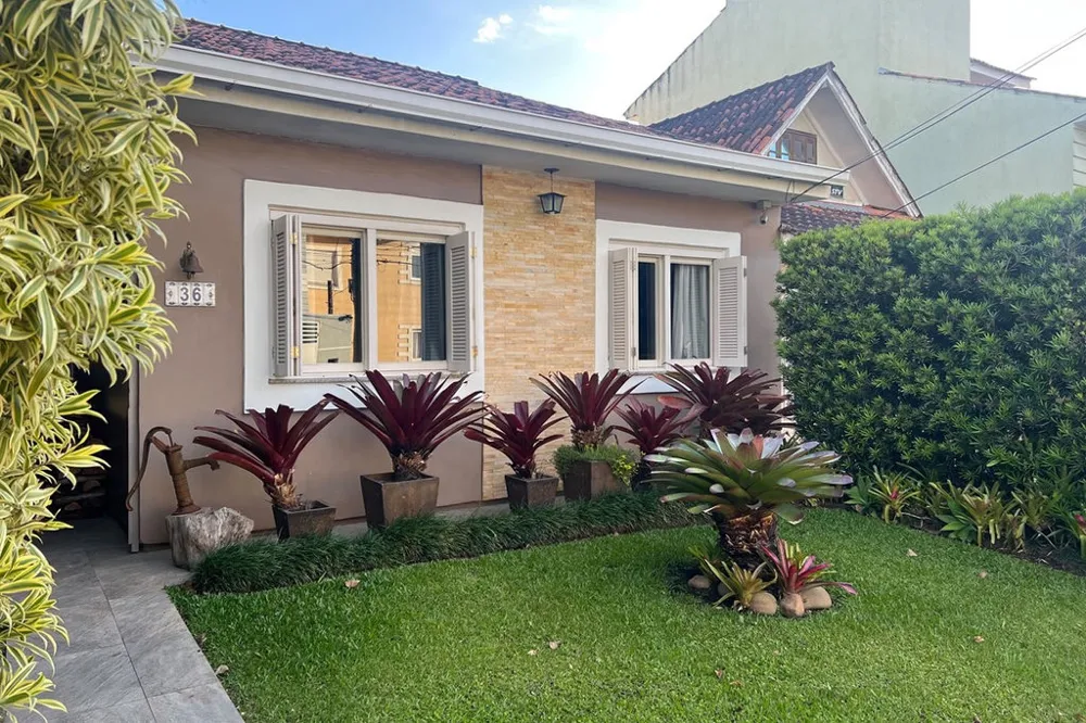 Casa em Condomínio para venda no bairro Lomba do Pinheiro em Porto Alegre