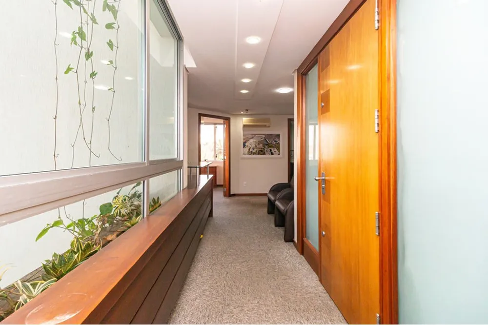 Sala para venda no bairro Menino Deus em Porto Alegre