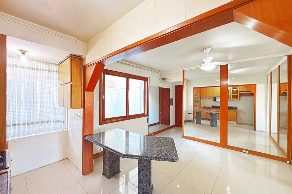 Apartamento para venda no bairro Centro Histórico em Porto Alegre