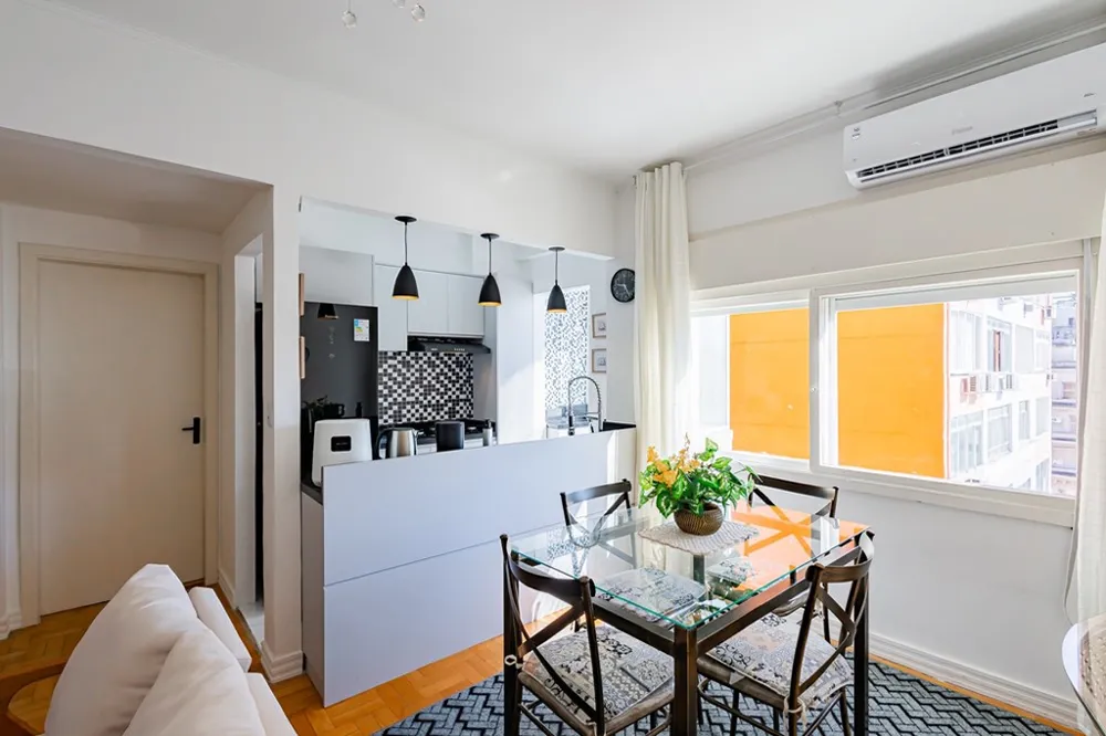 Apartamento para venda no bairro Centro Histórico em Porto Alegre