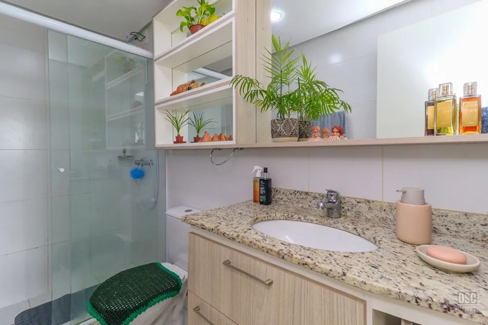 Apartamento para venda no bairro Medianeira em Porto Alegre