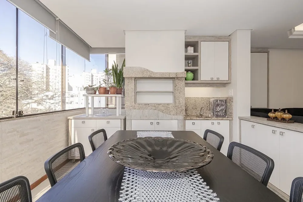 Apartamento para venda no bairro Passo da Areia em Porto Alegre
