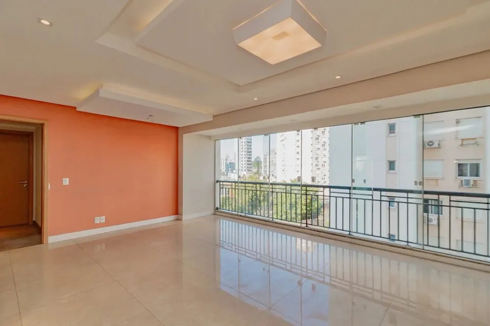 Apartamento para venda no bairro Passo da Areia em Porto Alegre
