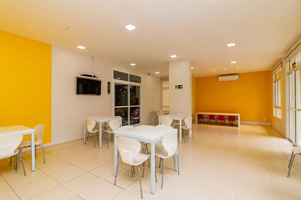 Apartamento para venda no bairro Passo da Areia em Porto Alegre