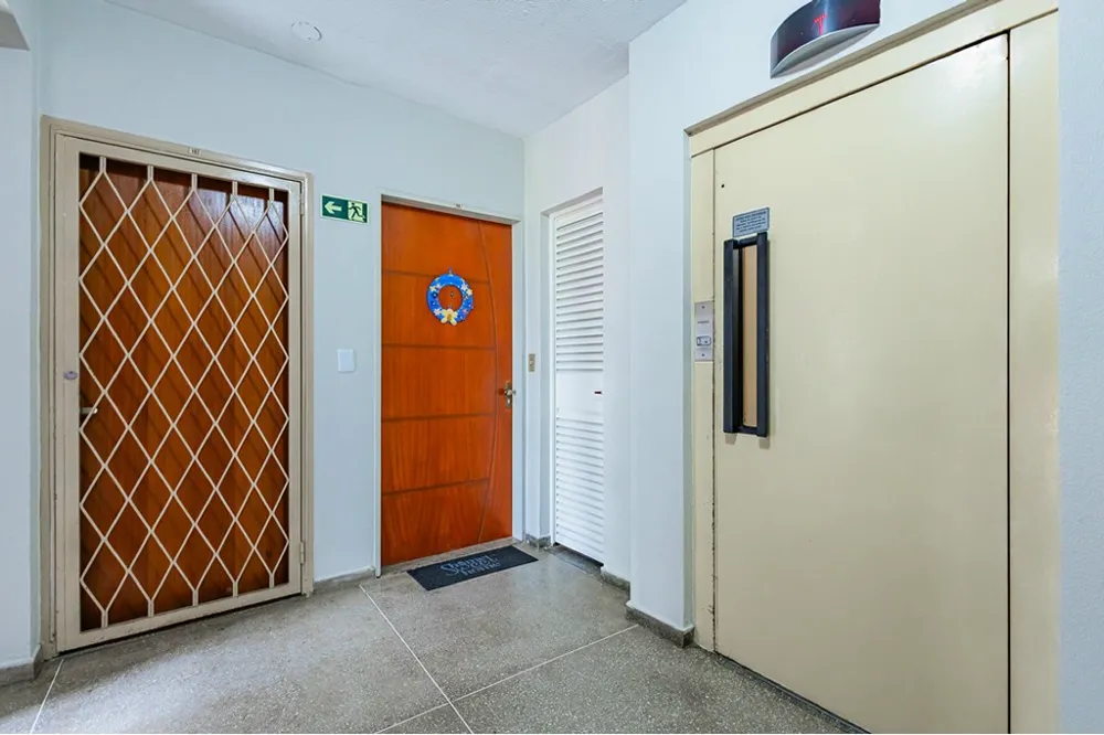 Apartamento para venda no bairro Santo Antônio em Porto Alegre