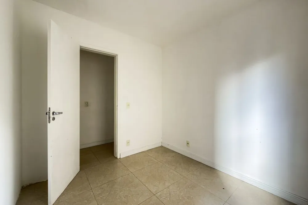Apartamento para venda no bairro Teresópolis em Porto Alegre