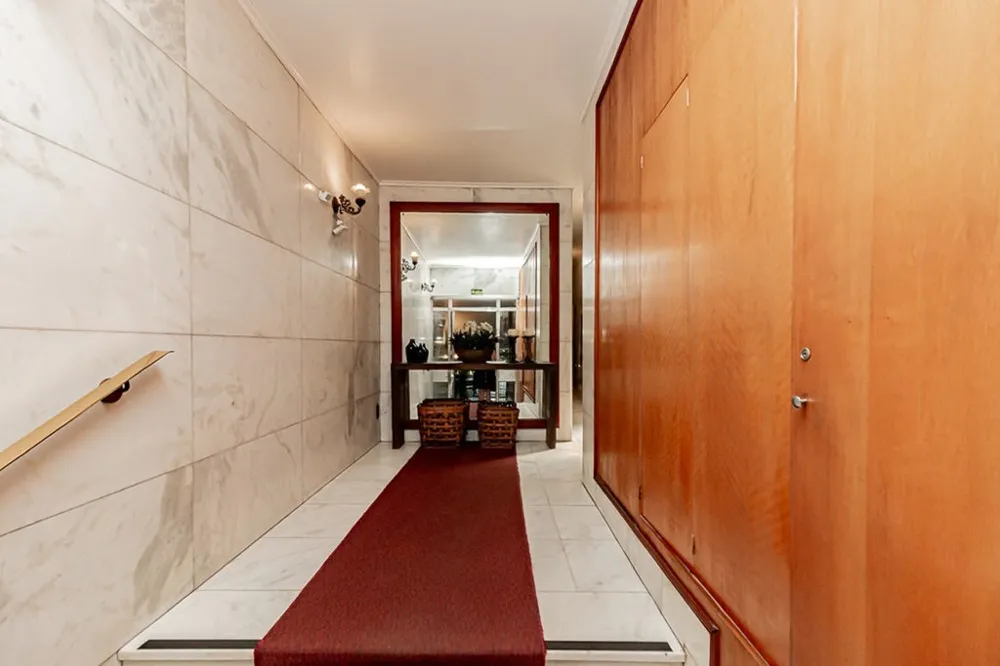 Apartamento para venda no bairro Centro Histórico em Porto Alegre