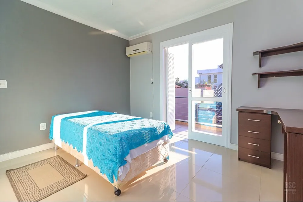 Casa em Condomínio para venda no bairro Hípica em Porto Alegre