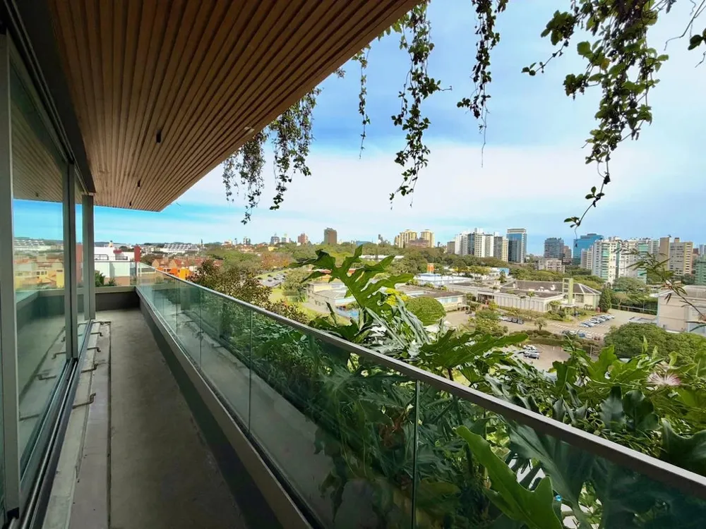 Apartamento para venda no bairro Três Figueiras em Porto Alegre