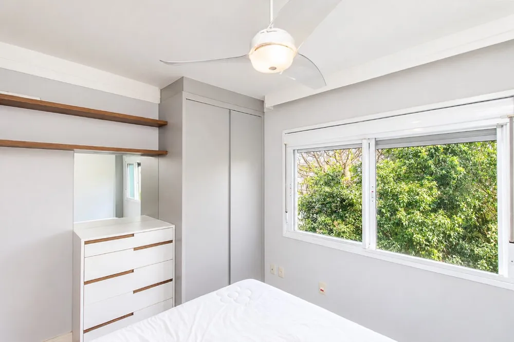 Apartamento para venda no bairro Passo da Areia em Porto Alegre