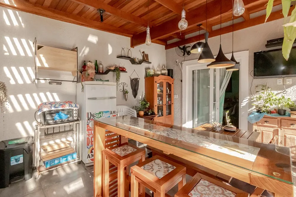 Casa para venda no bairro Lomba do Pinheiro em Porto Alegre