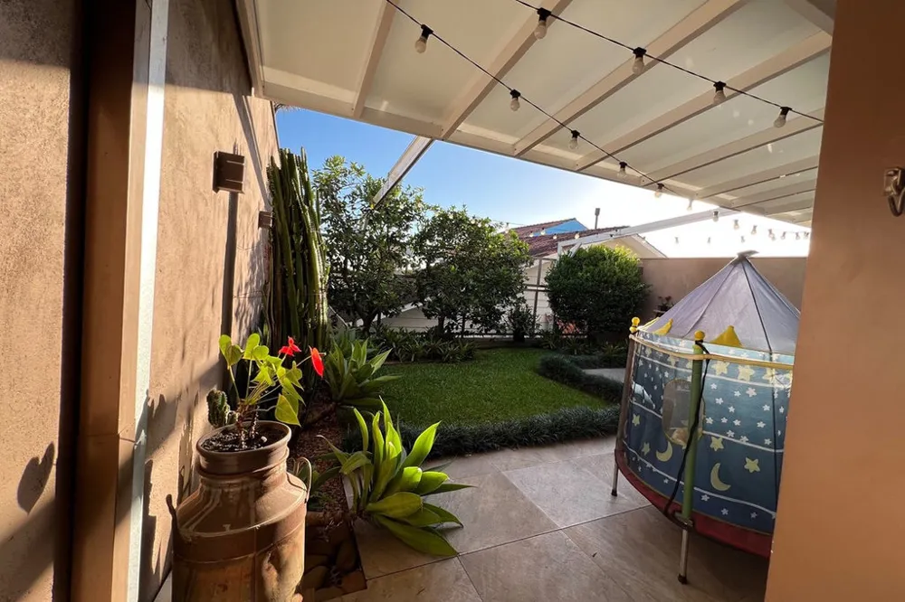Casa em Condomínio para venda no bairro Lomba do Pinheiro em Porto Alegre
