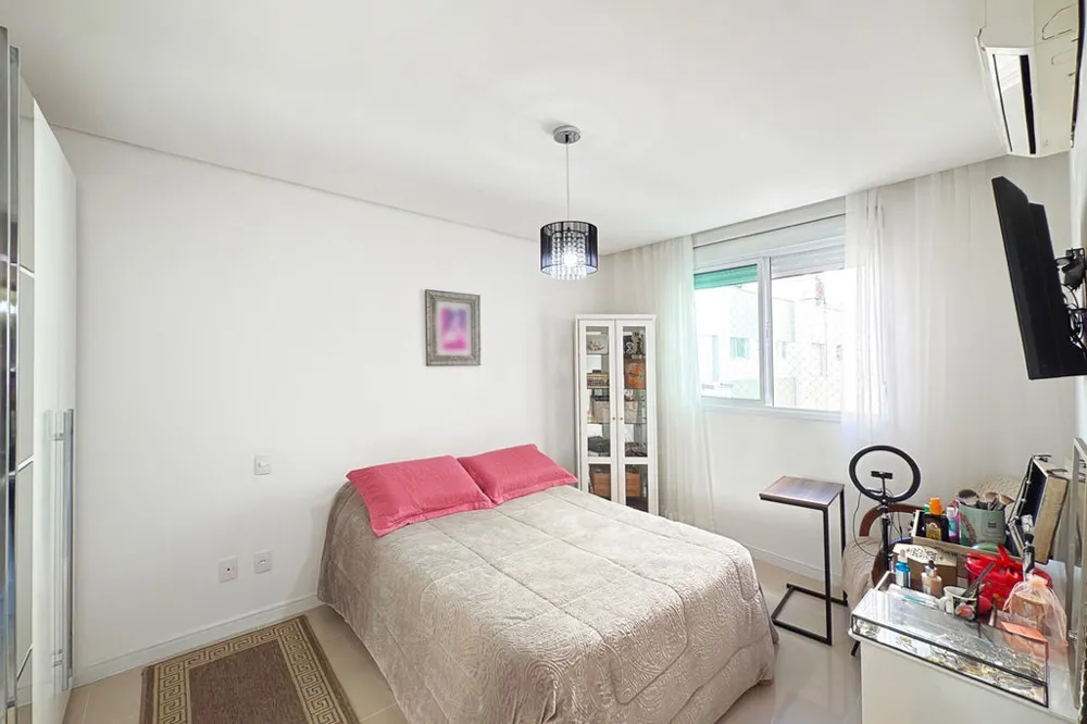 Apartamento para venda no bairro Menino Deus em Porto Alegre