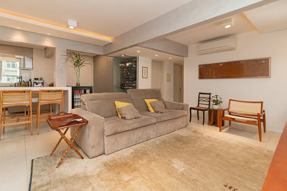 Apartamento para venda no bairro Moinhos de Vento em Porto Alegre