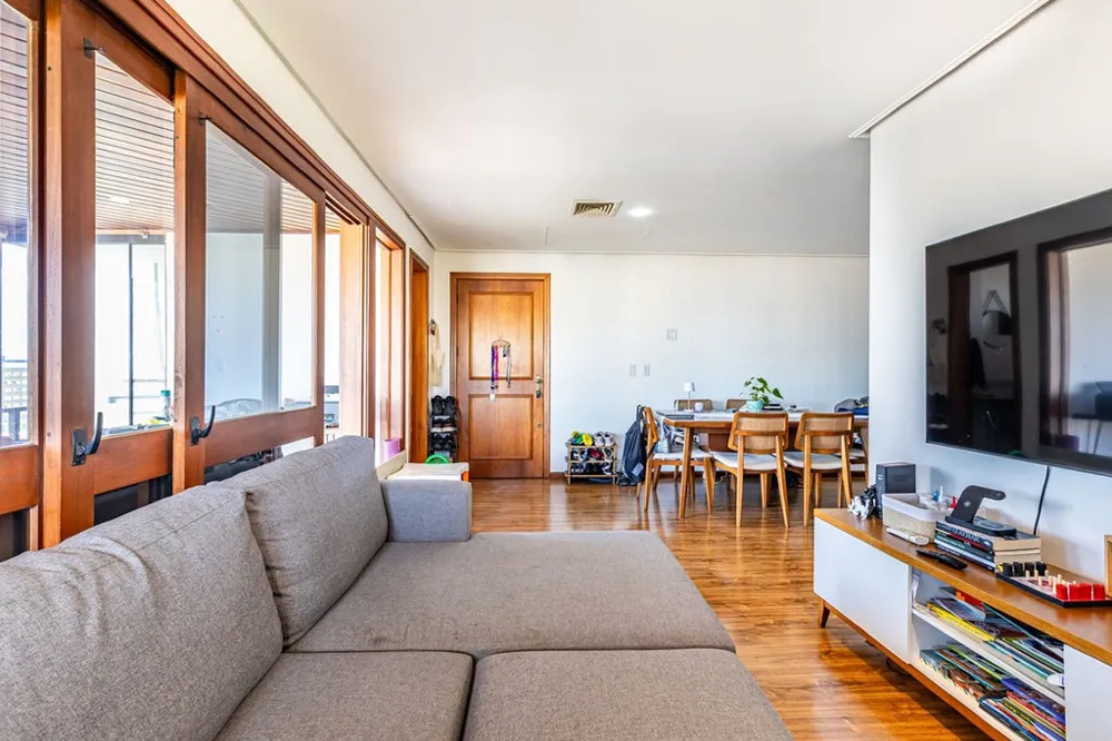 Apartamento para venda no bairro Moinhos de Vento em Porto Alegre