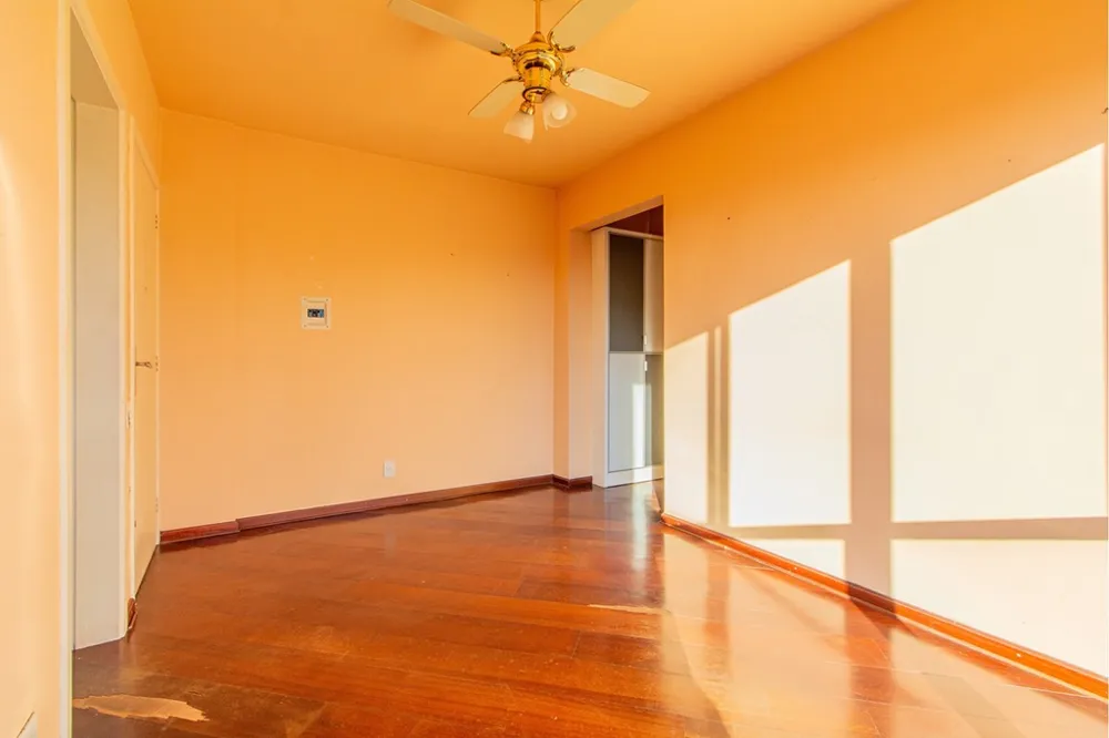 Apartamento para venda no bairro Passo da Areia em Porto Alegre