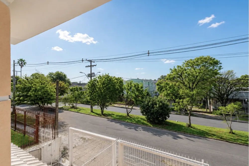 Casa para venda no bairro Jardim Sabará em Porto Alegre