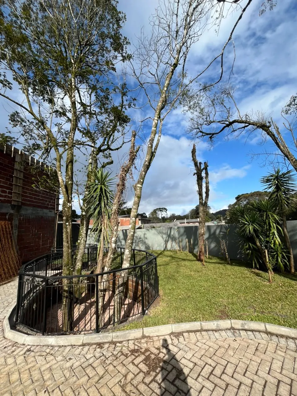 Sobrado Triplex para venda no bairro SANTA TEREZINHA em Canela
