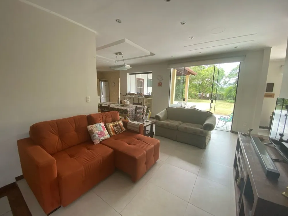 Casa para venda no bairro Jardim do Salso em Porto Alegre