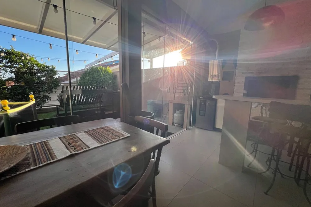 Casa em Condomínio para venda no bairro Lomba do Pinheiro em Porto Alegre