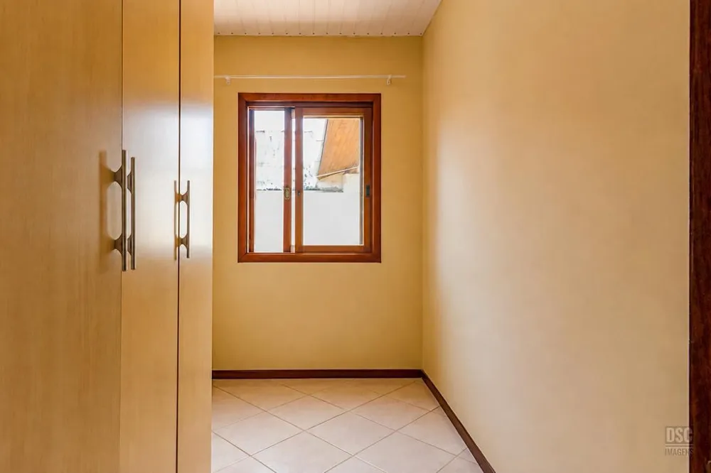 Casa para venda no bairro Hípica em Porto Alegre