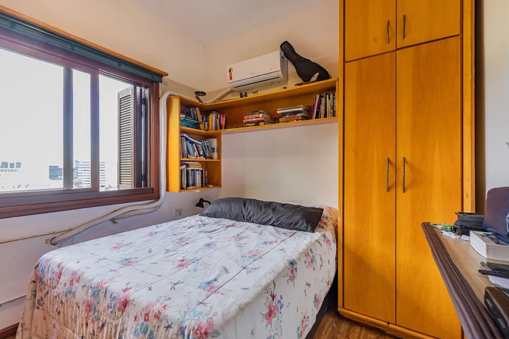 Apartamento para venda no bairro Moinhos de Vento em Porto Alegre