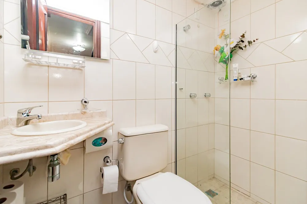 Casa para venda no bairro Jardim Itu Sabará em Porto Alegre