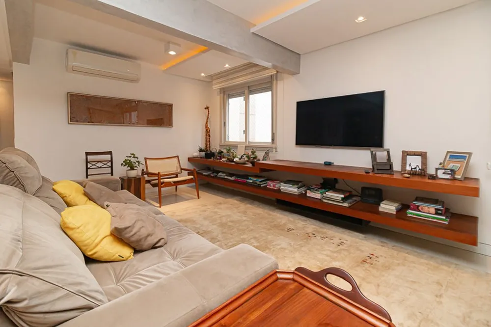 Apartamento para venda no bairro Moinhos de Vento em Porto Alegre