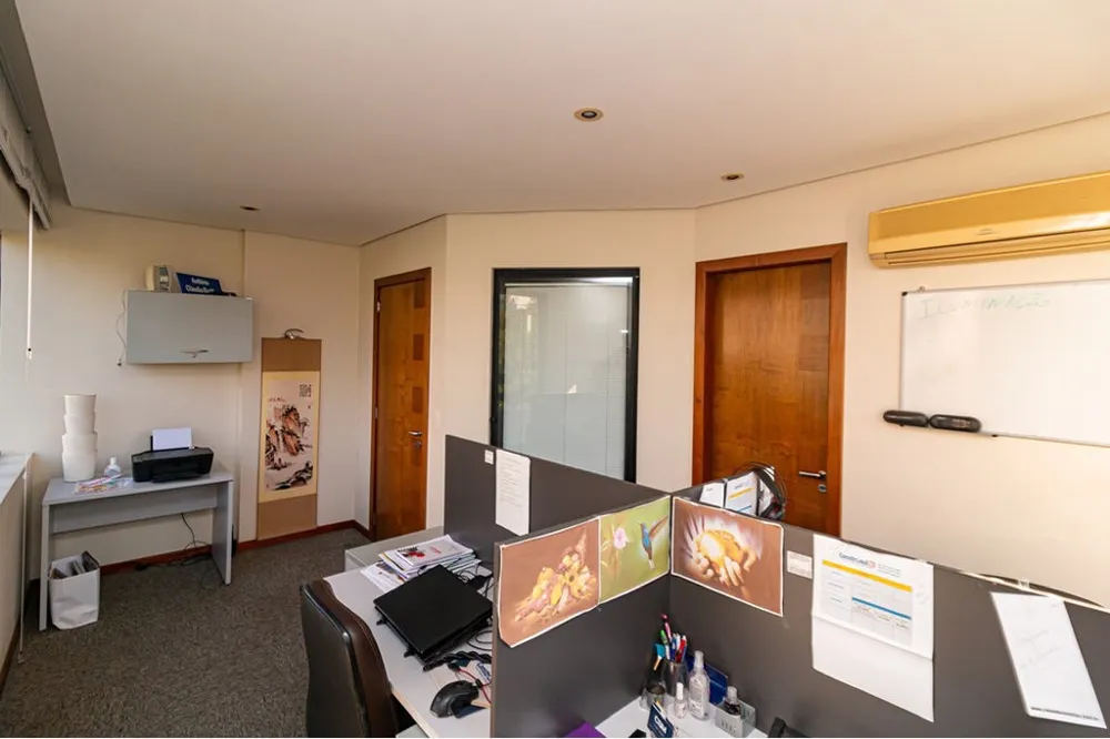 Sala para venda no bairro Menino Deus em Porto Alegre