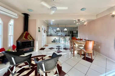 Casa para venda no bairro Harmonia em Canoas
