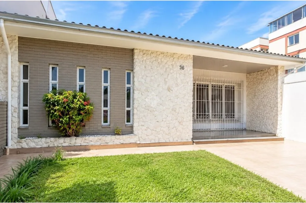 Casa para venda no bairro Centro em Canoas
