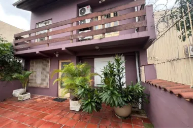Casa para venda no bairro Partenon em Porto Alegre
