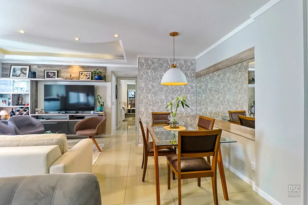 Apartamento para venda no bairro Vila Ipiranga em Porto Alegre