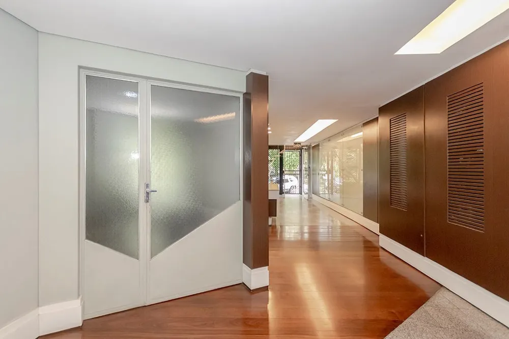 Sala para venda no bairro Petrópolis em Porto Alegre