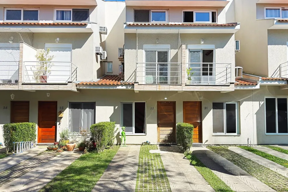 Casa em Condomínio para venda no bairro Hípica em Porto Alegre