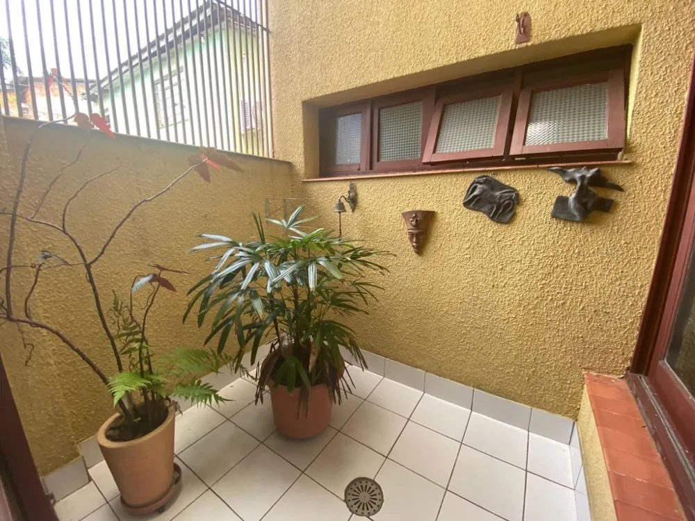 Casa para venda no bairro Jardim do Salso em Porto Alegre